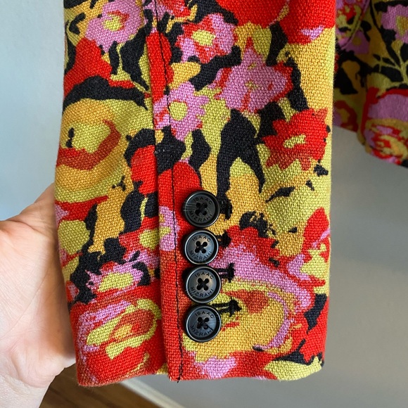 Isaac Mizrahi floral blazer - Picture 3 of 6